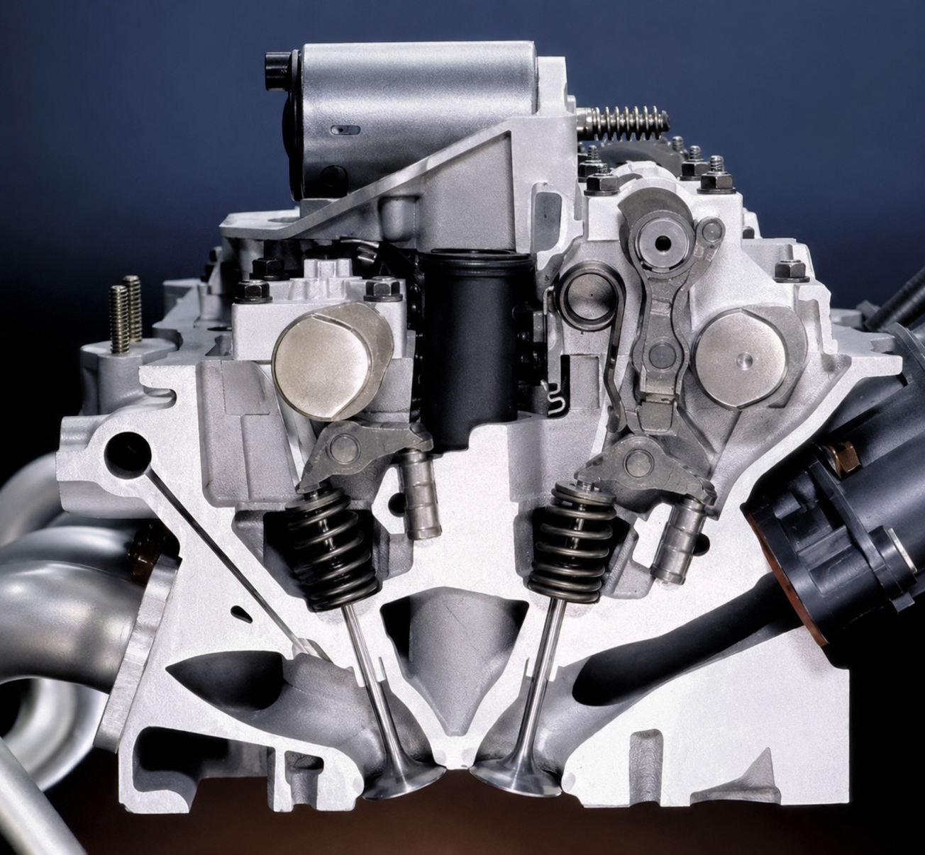نظام Valvetronic من BMW: عندما تتحكم الصمامات بتنفس المحرك